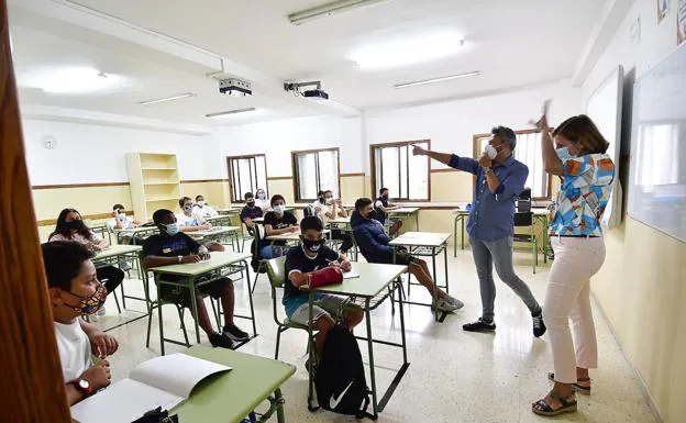 Canarias retrasará el concurso de estabilización de docentes a final de 2024