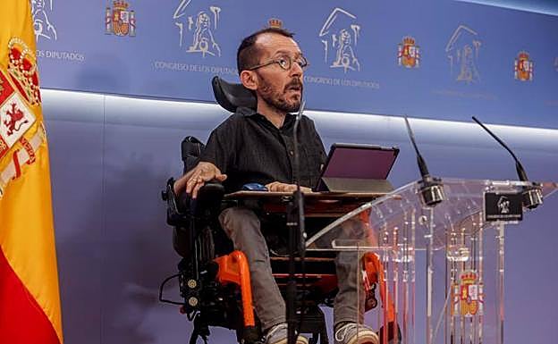 Echenique acusa al PSOE de «deslealtad» por ocultar una subida «unilateral» del gasto en Defensa