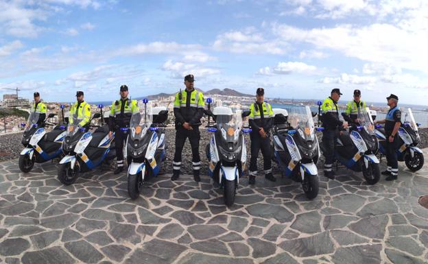 Imagen de la presentación de las nuevas motos de la Policía Local. 
