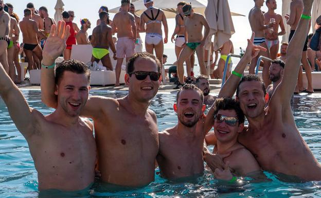 Foto de archivo de una de las pool party en los hoteles. 