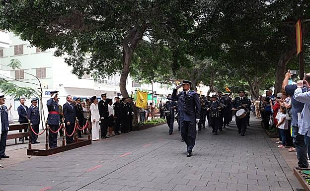 Desfile esta sábado de UME y restos de Cuerpos en Mesa y López. 