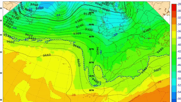 Las nubes empiezan a arremolinarse en la capital grancanaria. 