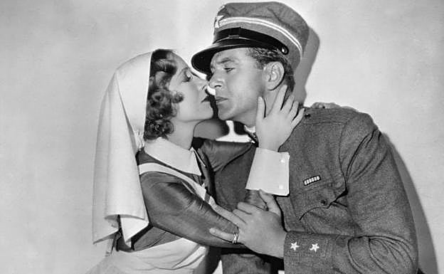 Helen Hayes y Gary Cooper en un momeno de la película. 