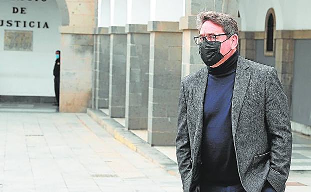 «Hay mucha ilegalidad en esa resolución», afirma el condenado, que presenta escrito de aclaración