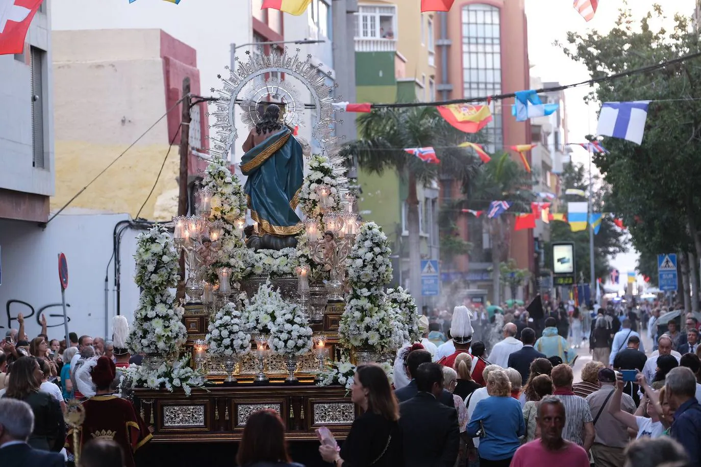 Fotos: Las fiestas de La Naval llegan a su fin