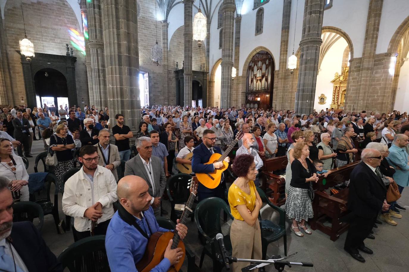 Fotos: Emotivo funeral del padre Fuertes