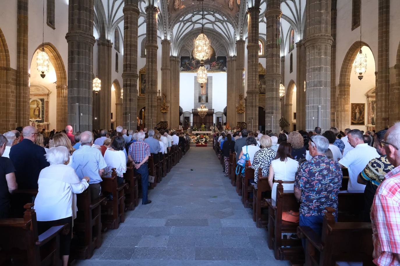 Fotos: Emotivo funeral del padre Fuertes