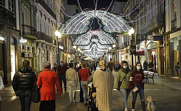 Las zonas comerciales piden al Ayuntamiento el mismo trato que a Triana con las luces de Navidad