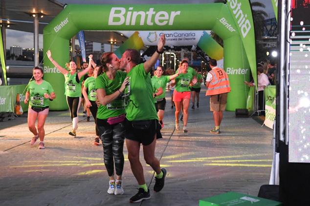 Fotos: La Binter Night Run corre por la capital grancanaria