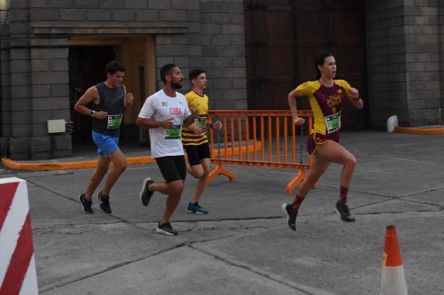 Fotos: La Binter Night Run corre por la capital grancanaria