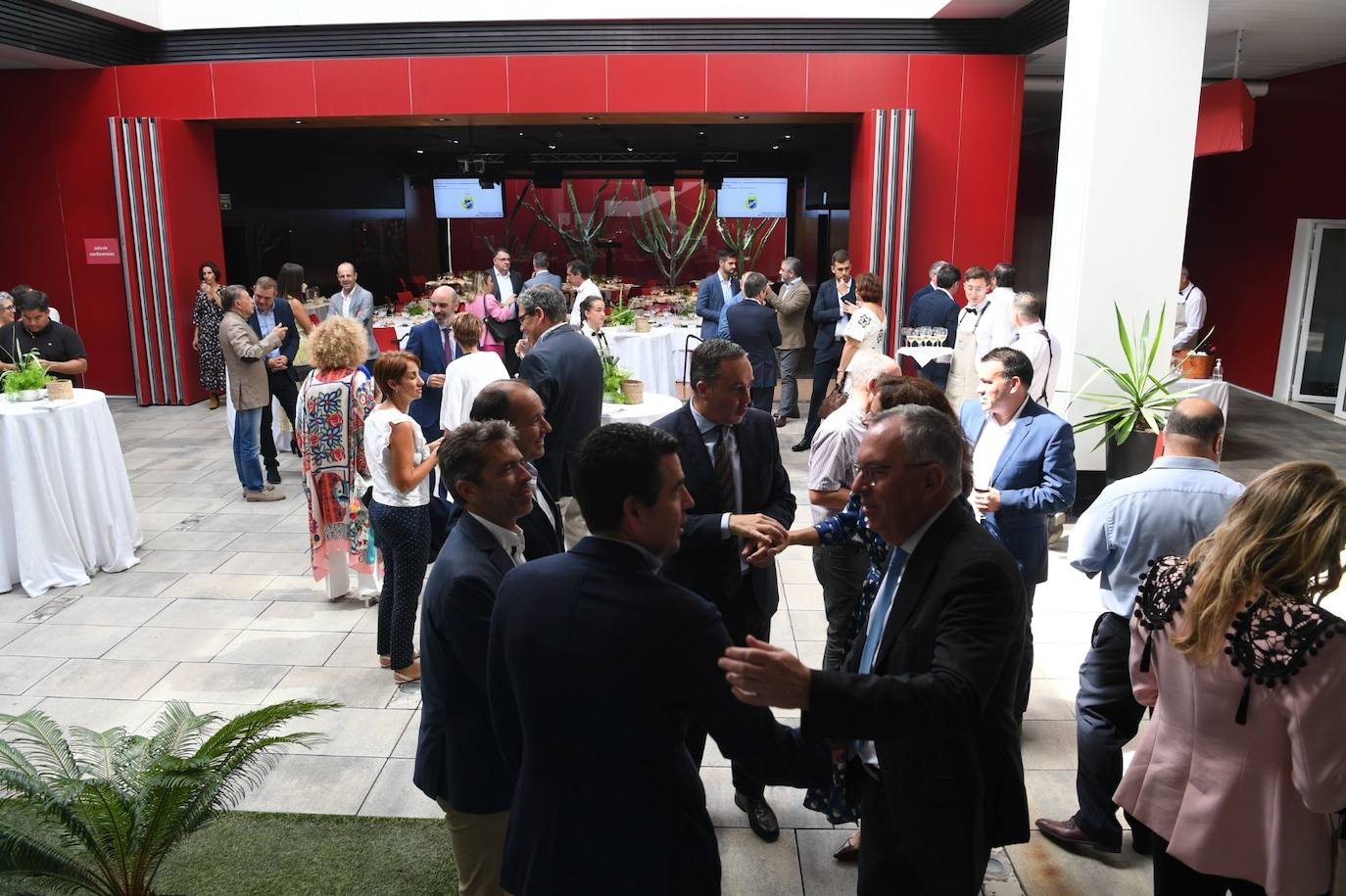 Fotos: Encuentro con el presidente de la Confederación Canaria de Empresarios, Pedro Ortega