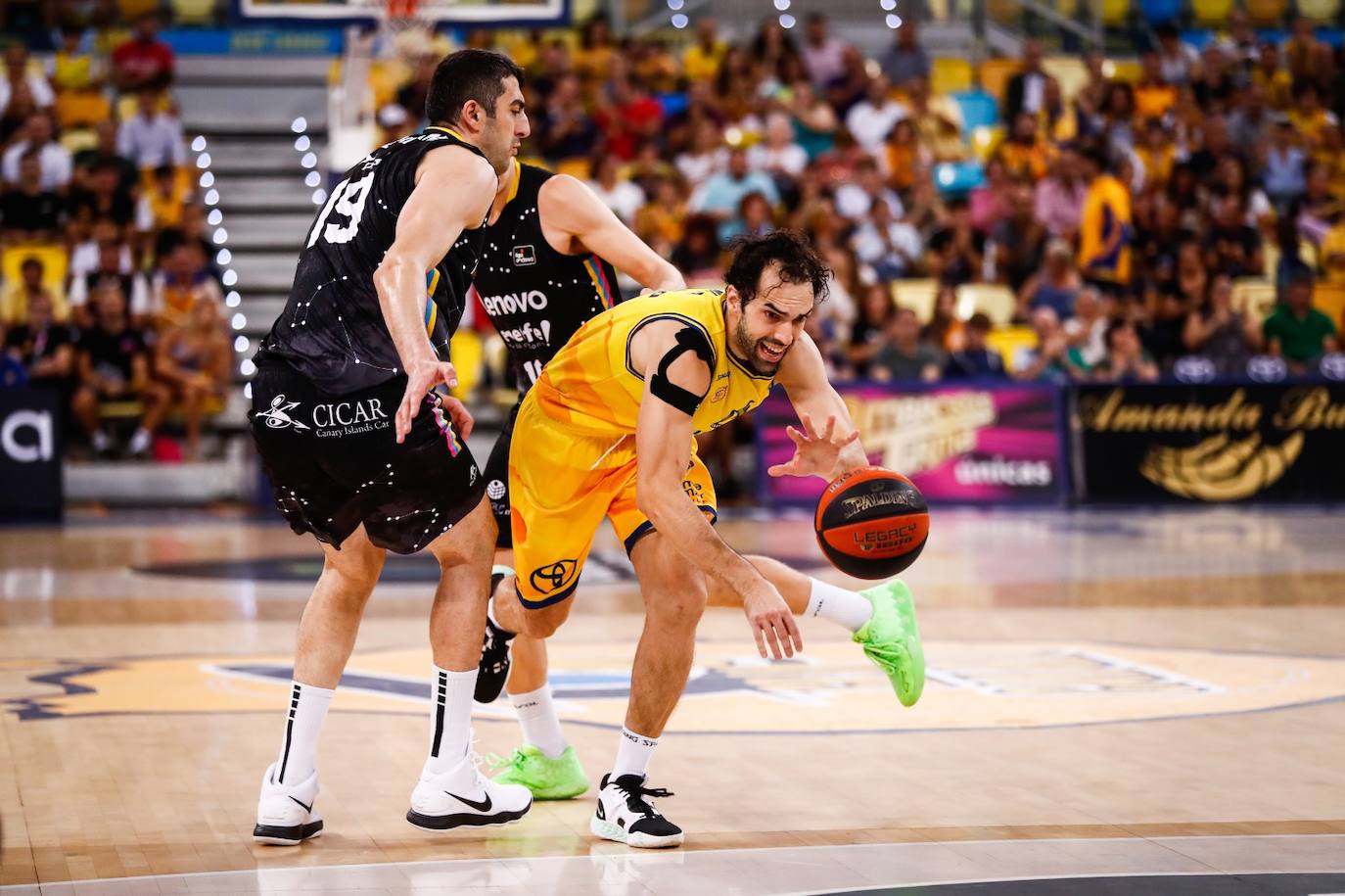 Fotos: Las mejores imágenes del derbi Granca-Lenovo