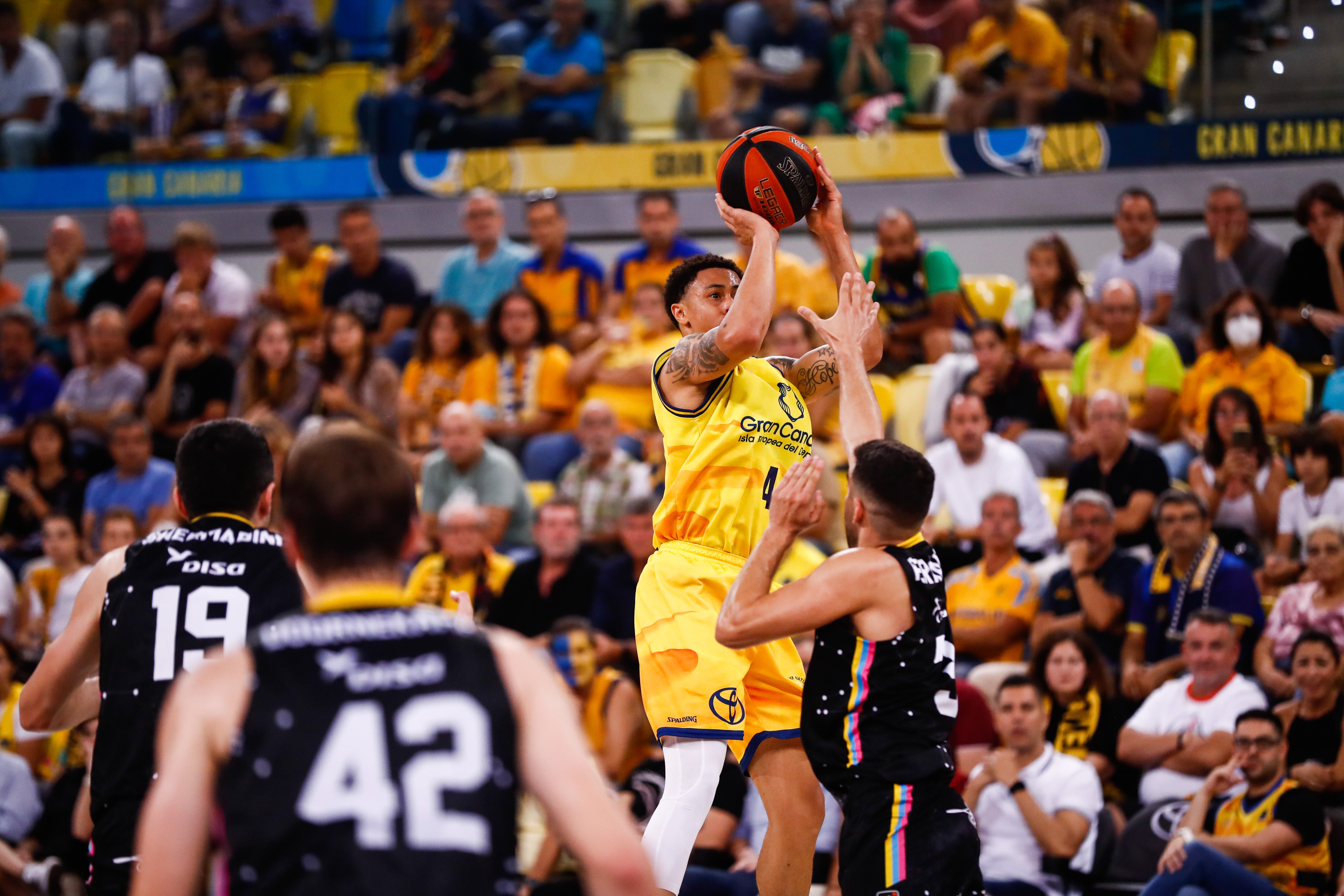 Fotos: Las mejores imágenes del derbi Granca-Lenovo