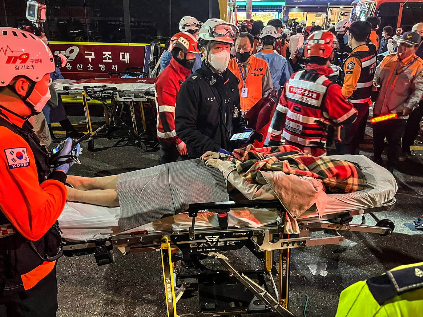Fotos: Tragedia en Seúl: al menos 59 muertos y 150 heridos en una avalancha humana