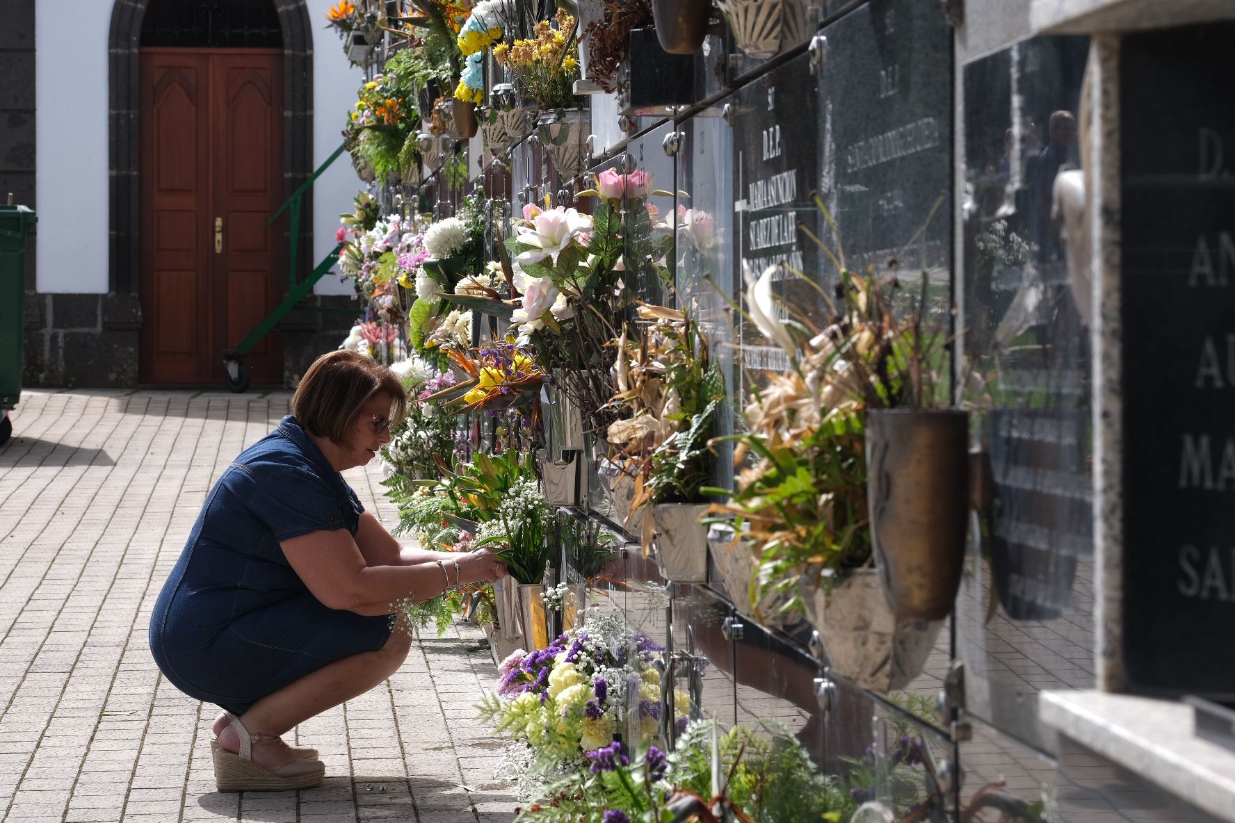 Fotos: Visita a los cementerios con la celebración de Todos los Santos