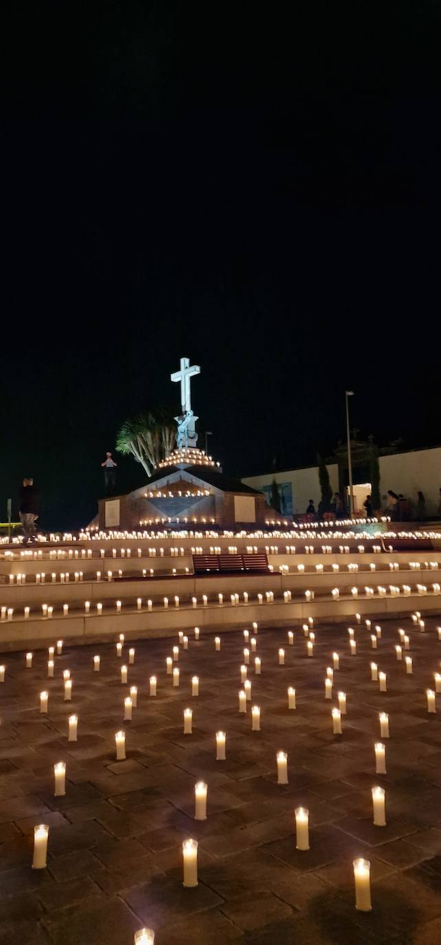 Fotos: Decorado de lujo en el cementerio de Moya por el Día de los Difuntos
