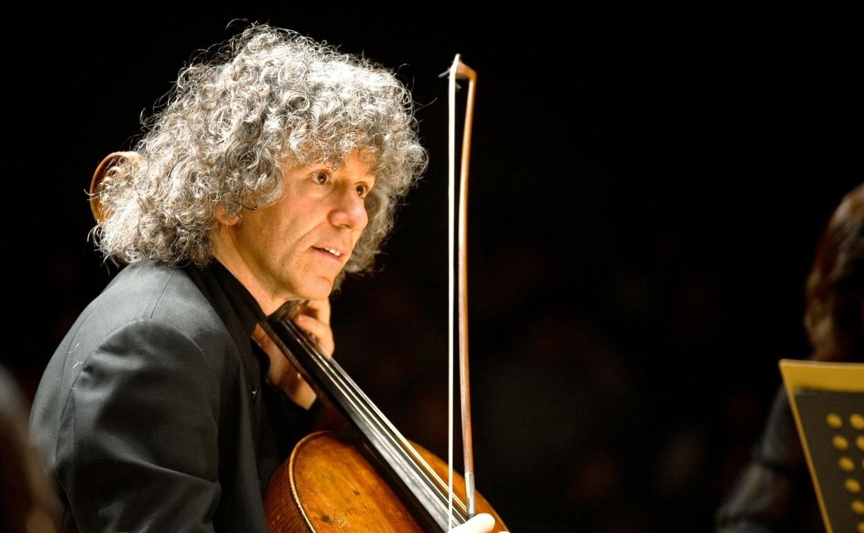 El chelista británico Steven Isserlis. 