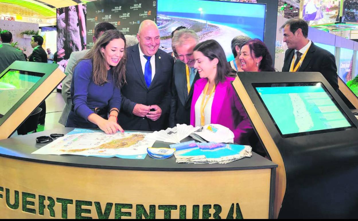 Inauguración del estand de Fuerteventura en la WTM de Londres. 
