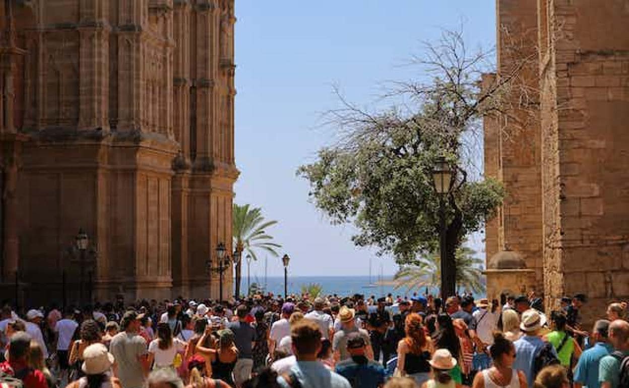 ¿Cuánta agua consume el turismo en Baleares?
