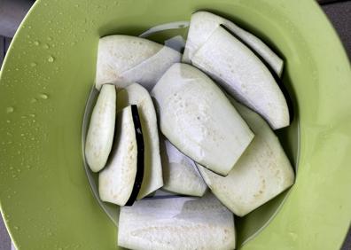 Imagen secundaria 1 - Corte de la berenjena. 