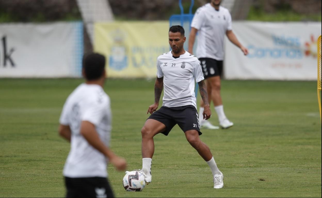 Jonathan Viera, principal arma de los amarillos para la conquista del feudo granota. 
