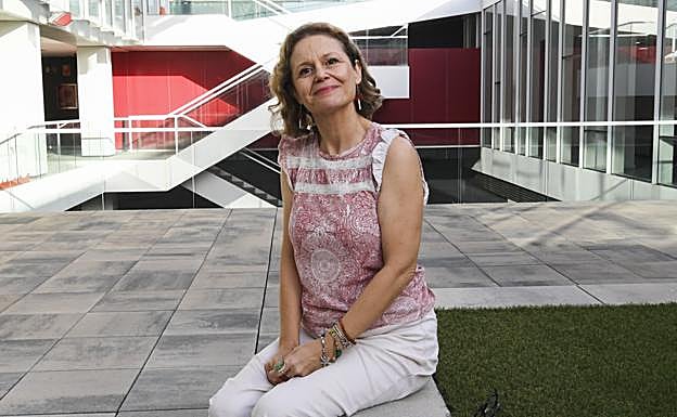 Nanda Santana, una superviviente de la violencia psicológica.. 