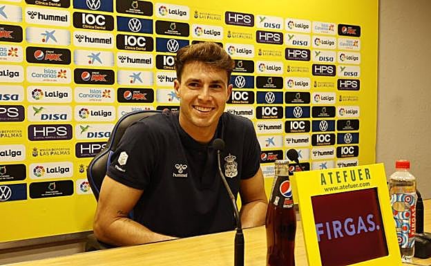 Álex Domínguez: «Jugar contra el Tenerife siempre implica una motivación extra»