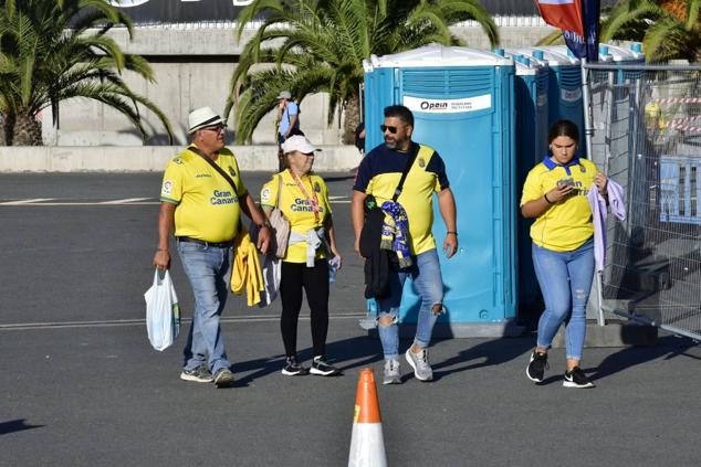 Al fútbol, en familia.