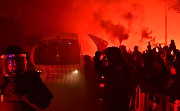 La guagua de la UD llega a Siete Palmas preparada para el derbi.