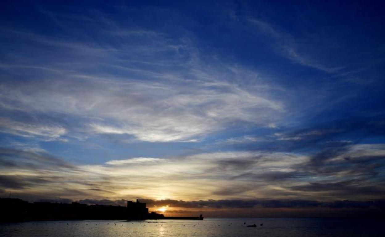 Impresionante amanecer en Arinaga, Gran Canaria. 