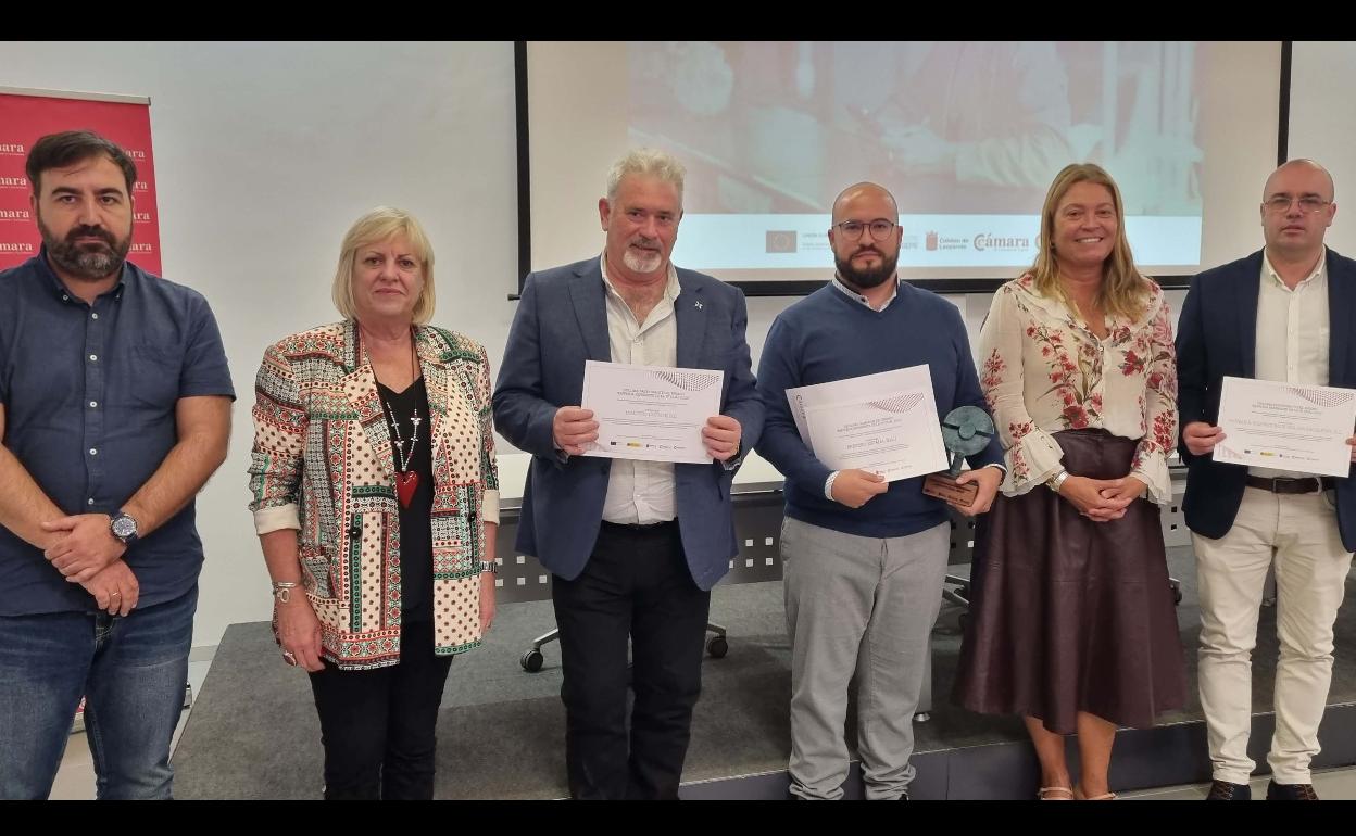 Momento de la entrega este lunes en la sede de la Cámara de Comercio de Lanzarote y La Graciosa. 