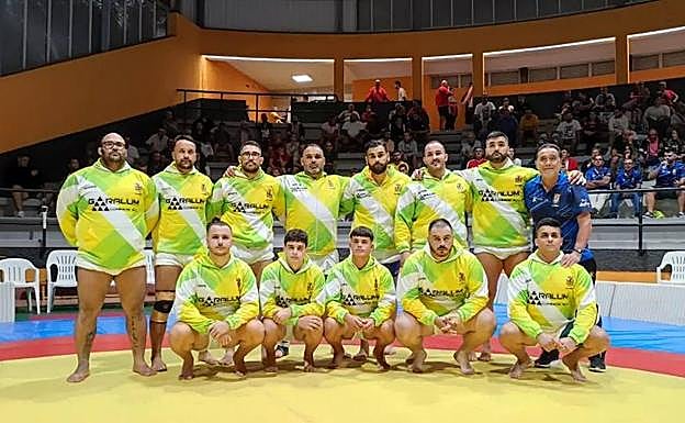 Equipo del club de lucha Unión Agüimes. 
