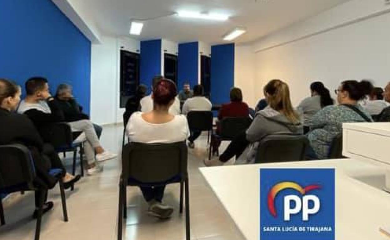 Reunión del comité local del PP de Santa Lucía de Tirajana que respaldó a su presidente, Sergio Vega. 
