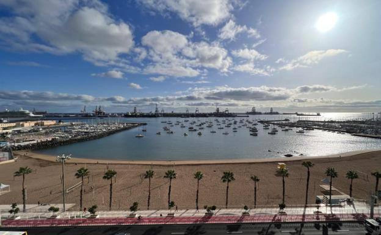 Estampa de la playa de las Alcaravaneras, en la capital grancanaria, el pasado 9 de noviembre. 