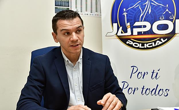 Aarón Rivero, durante la entrevista. 