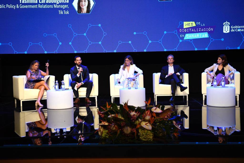 Fotos: Mesa redonda «Geopolítica de la desinformación»