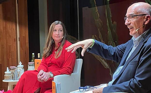 Uno de los momentos de la presentación del libro. 