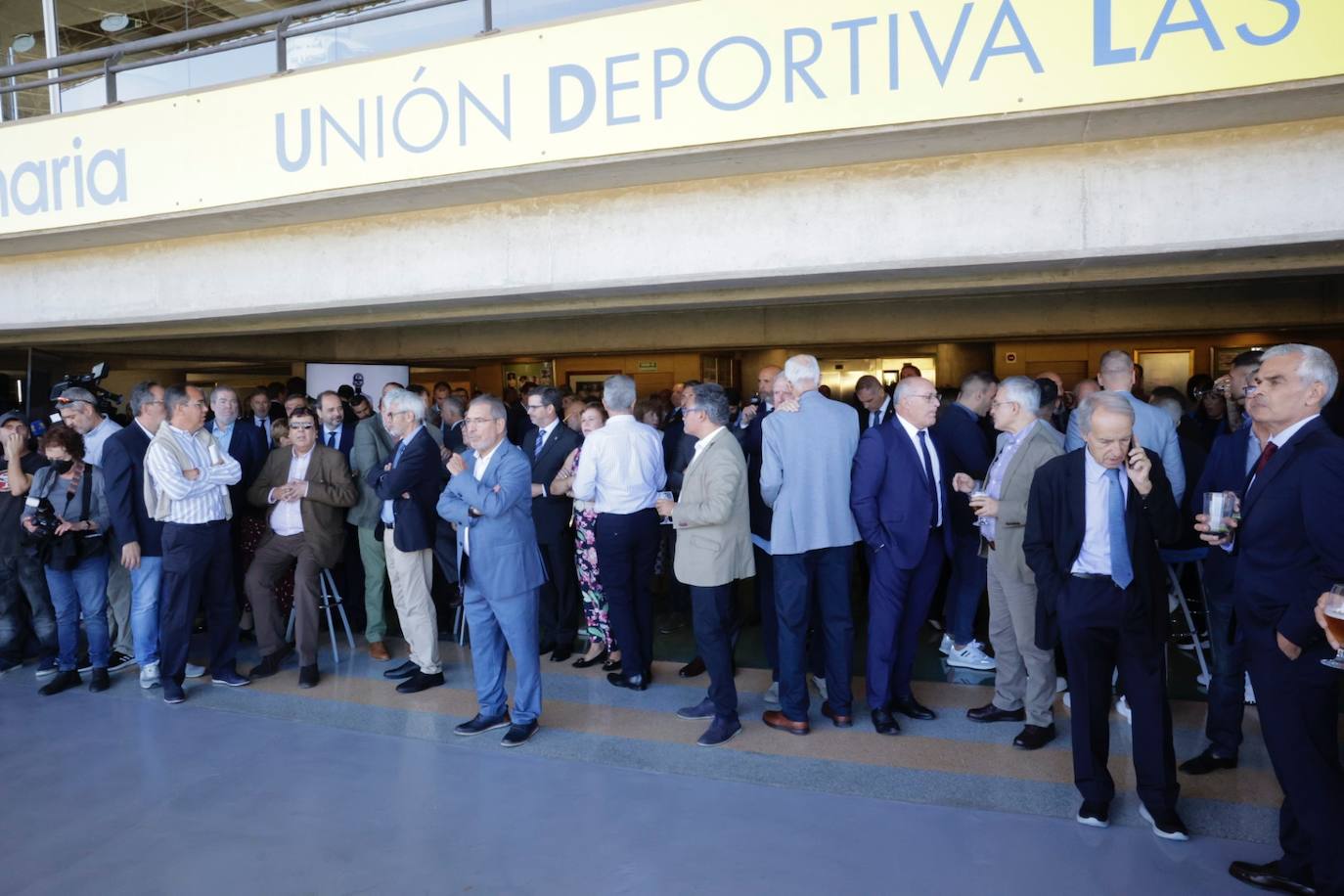 Fotos: La UD celebra su tradicional almuerzo de navidad