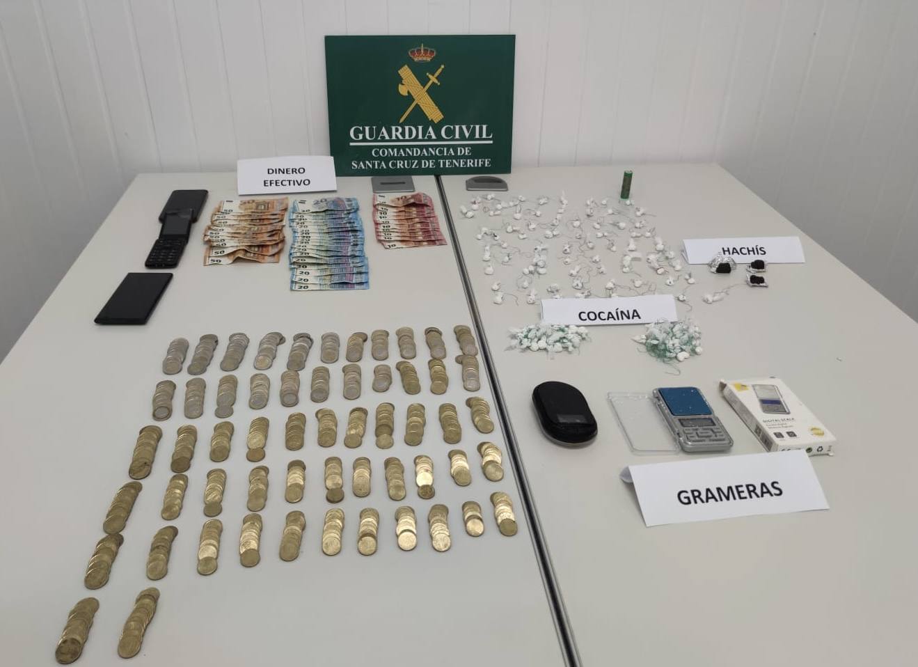 Imagen del material incautado. 