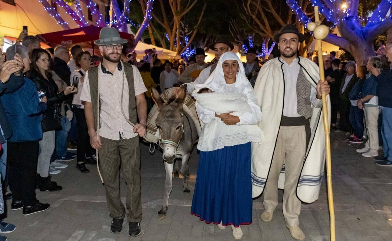 Unas 4.000 personas visitan el Belén Vivienda de Veneguera