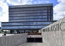 La jueza admite las seis acusaciones populares en el caso Mediador