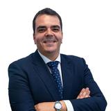 Álvaro Esteva, abogado.