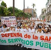 Grito al unísono en las capitales canarias en defensa de la sanidad pública