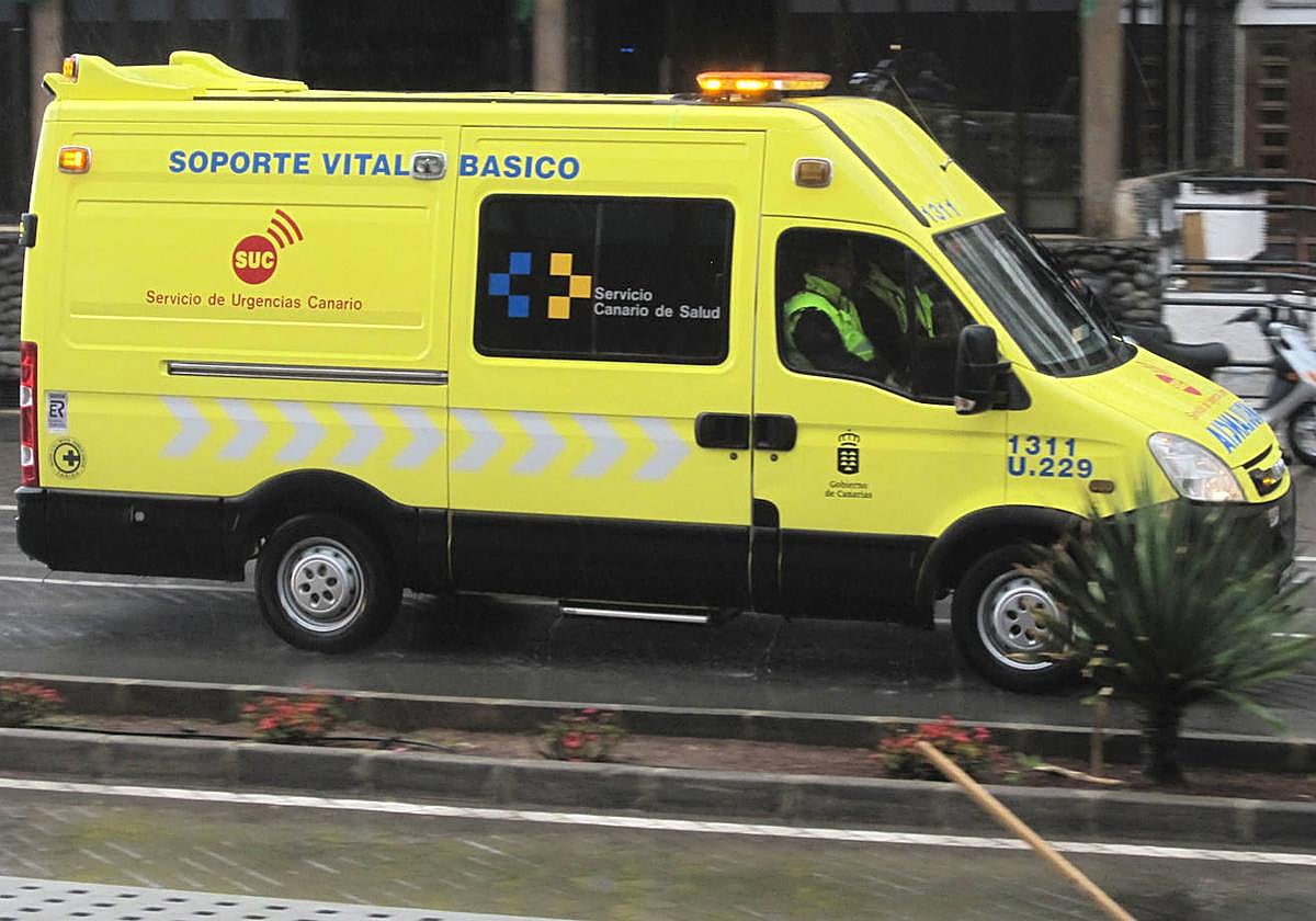 Imagen de archivo de una ambulancia del SUC.