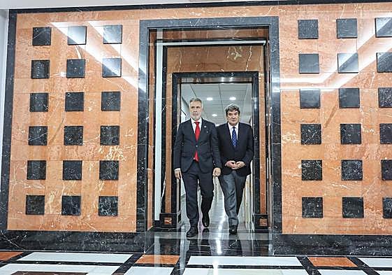 Torres (i) y Escrivá en su entrada a Presidencia del Gobierno.