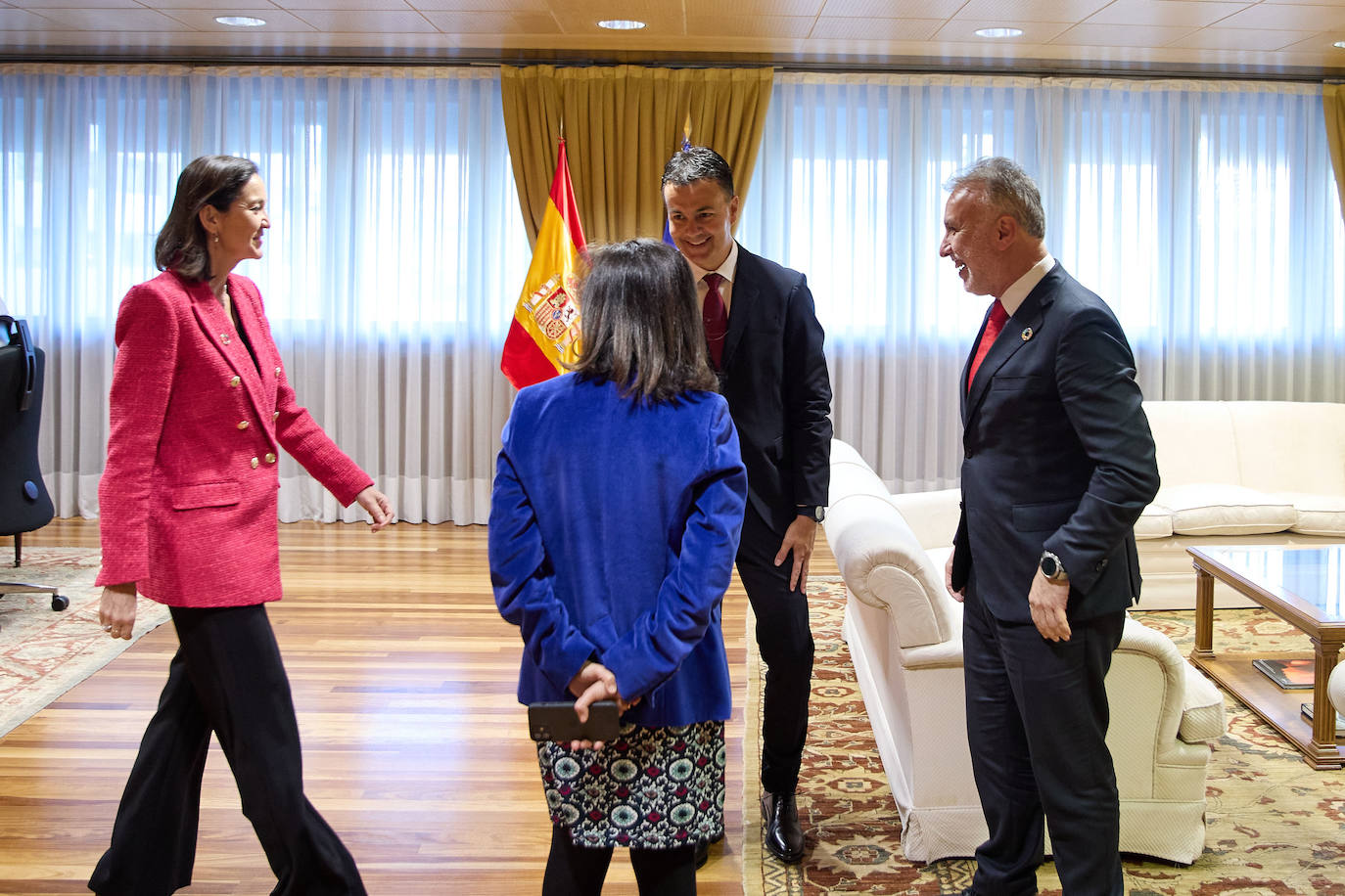 Toma de posesión del nuevo ministro de Turismo, Héctor Gómez