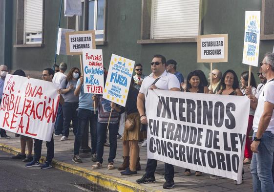 Imagen de archivo de una protesta de docentes de conservatorio pidiendo la exclusión de la OPE.