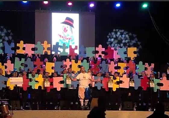 Un momento de la actuación de Los Legañosos en el concurso capitalino de murgas.