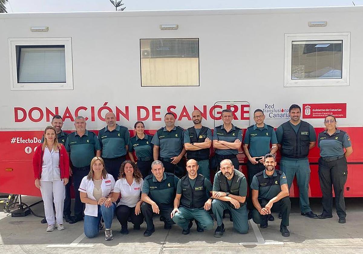 La Guardia Civil colabora con una campaña de donación de sangre en la Comandancia de Las Palmas