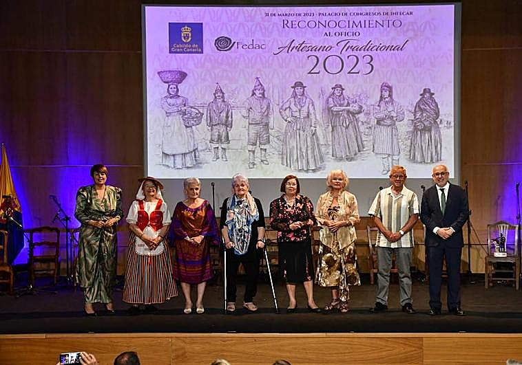 Un momento del acto de reconocimiento al oficio artesano tradicional.